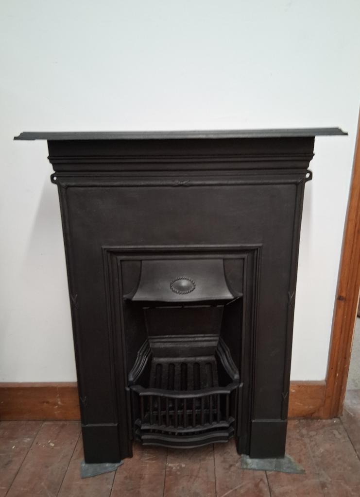 <p>Original Edwardian Bedroom combination fireplace</p><p>95cm x 70cm</p>
